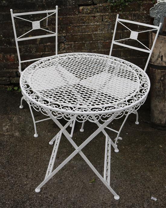 Folding garden table & 2 chairs(-)